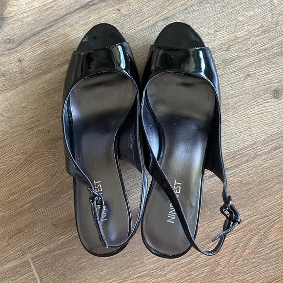 Nine WestPeep Toe, Sling Back Heel - Picture 4 of 7